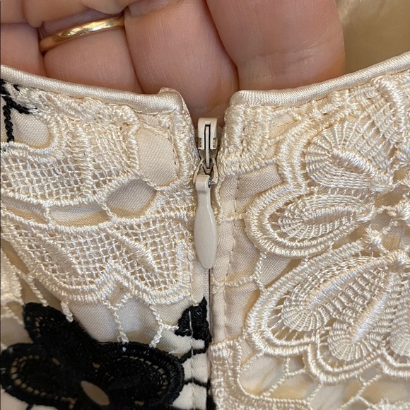 Jacques Vert Floral Lace Dress Sleeveless Cream black Crochet Formal Elegant - Picture 7 of 16
